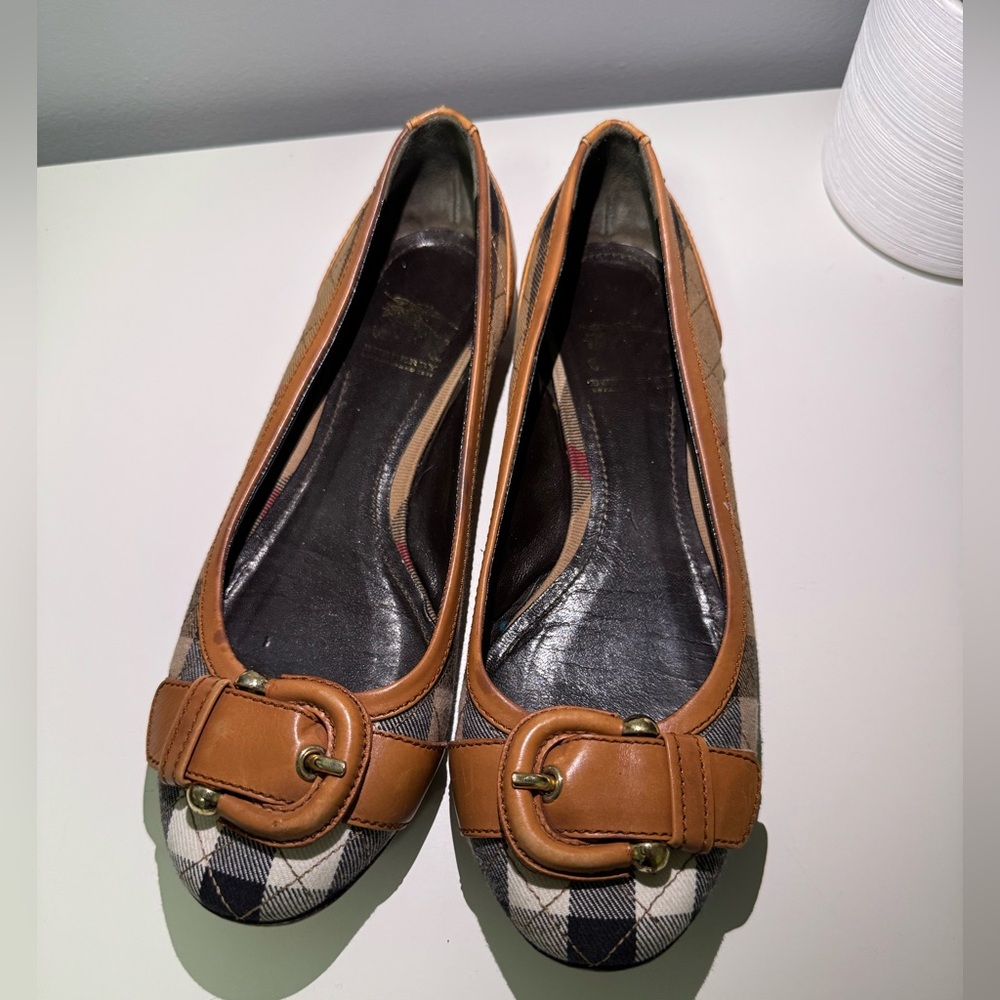 Burberry Checkered Flats with Tan Leather Buckle